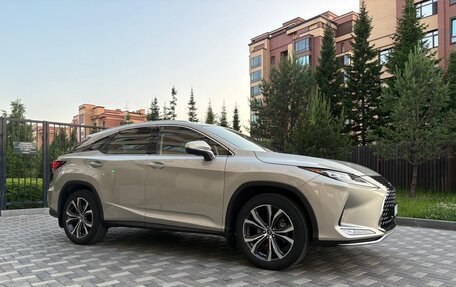 Lexus RX IV рестайлинг, 2021 год, 5 800 000 рублей, 2 фотография