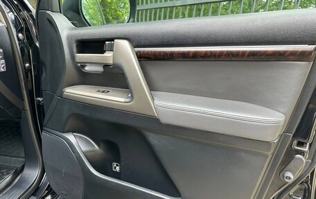 Toyota Land Cruiser 200, 2010 год, 3 400 000 рублей, 18 фотография