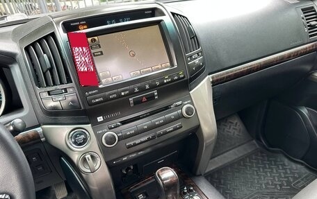 Toyota Land Cruiser 200, 2010 год, 3 400 000 рублей, 21 фотография