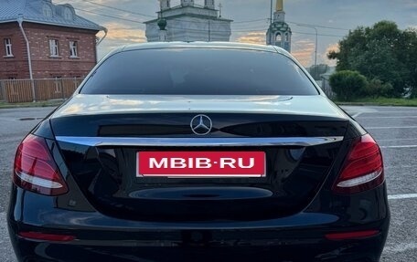 Mercedes-Benz E-Класс, 2019 год, 3 950 000 рублей, 2 фотография
