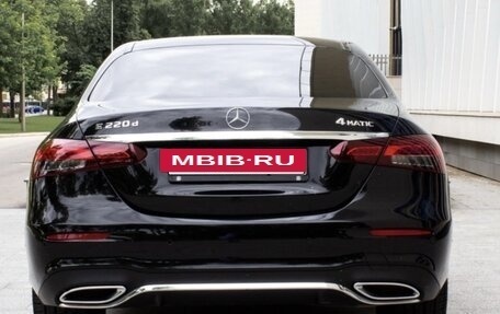 Mercedes-Benz E-Класс, 2021 год, 3 110 000 рублей, 4 фотография
