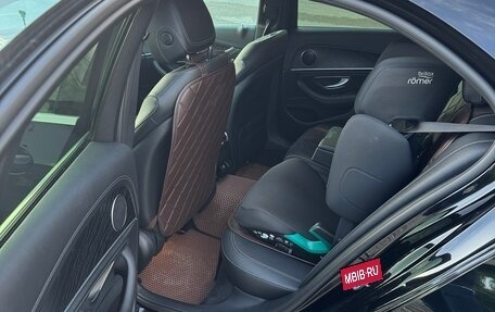 Mercedes-Benz E-Класс, 2019 год, 3 950 000 рублей, 8 фотография