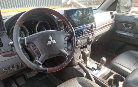 Mitsubishi Pajero IV, 2008 год, 2 500 000 рублей, 16 фотография