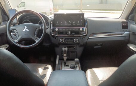 Mitsubishi Pajero IV, 2008 год, 2 500 000 рублей, 24 фотография