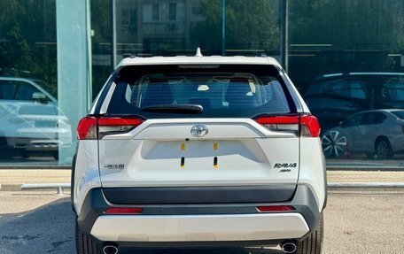 Toyota RAV4, 2025 год, 4 100 000 рублей, 6 фотография