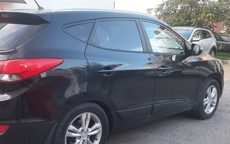 Hyundai ix35 I рестайлинг, 2010 год, 950 000 рублей, 10 фотография