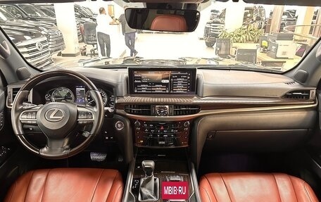 Lexus LX III, 2017 год, 7 999 000 рублей, 17 фотография