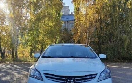 Hyundai Solaris II рестайлинг, 2016 год, 830 000 рублей, 4 фотография