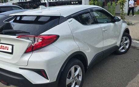 Toyota C-HR I рестайлинг, 2019 год, 2 370 000 рублей, 3 фотография