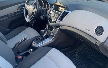 Chevrolet Cruze II, 2011 год, 480 000 рублей, 10 фотография