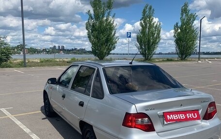 Daewoo Nexia I рестайлинг, 2010 год, 310 000 рублей, 4 фотография