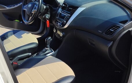 Hyundai Solaris II рестайлинг, 2015 год, 1 200 000 рублей, 11 фотография