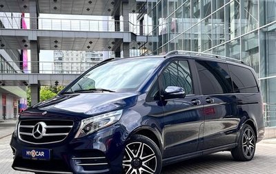 Mercedes-Benz V-Класс, 2018 год, 3 698 000 рублей, 1 фотография