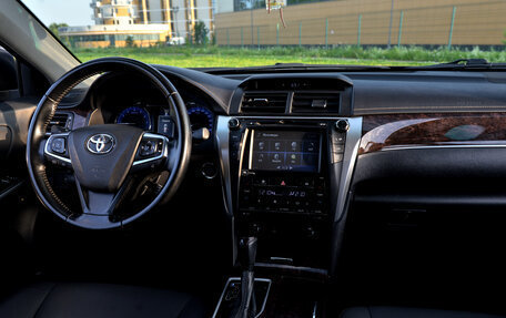 Toyota Camry, 2017 год, 2 380 000 рублей, 15 фотография