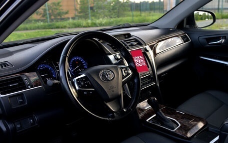 Toyota Camry, 2017 год, 2 380 000 рублей, 11 фотография
