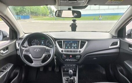 Hyundai Solaris II рестайлинг, 2019 год, 1 699 000 рублей, 18 фотография