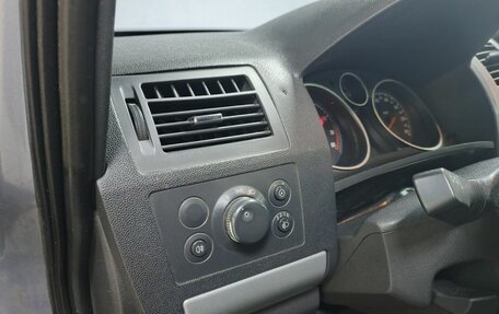 Opel Zafira B, 2010 год, 700 000 рублей, 18 фотография