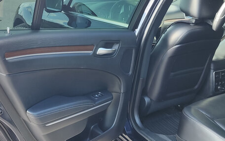 Chrysler 300C II, 2012 год, 1 800 000 рублей, 6 фотография
