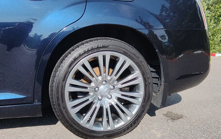 Chrysler 300C II, 2012 год, 1 800 000 рублей, 21 фотография