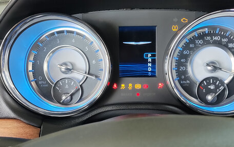 Chrysler 300C II, 2012 год, 1 800 000 рублей, 24 фотография