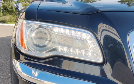 Chrysler 300C II, 2012 год, 1 800 000 рублей, 31 фотография