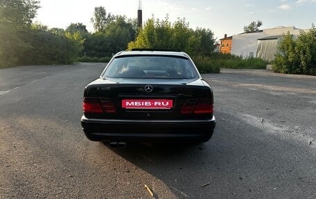 Mercedes-Benz E-Класс, 1998 год, 620 000 рублей, 4 фотография