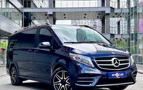 Mercedes-Benz V-Класс, 2018 год, 3 698 000 рублей, 3 фотография