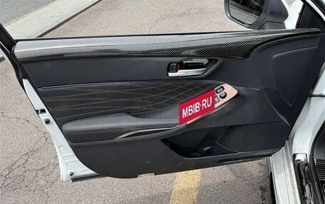 Toyota Avalon, 2025 год, 3 300 000 рублей, 16 фотография