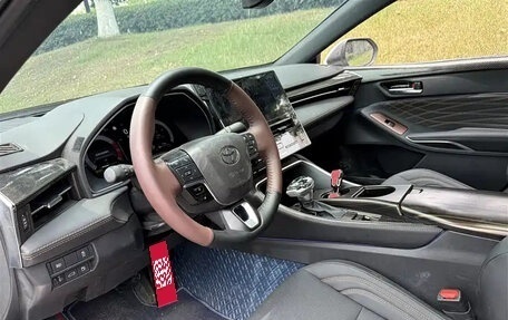 Toyota Avalon, 2025 год, 3 300 000 рублей, 8 фотография