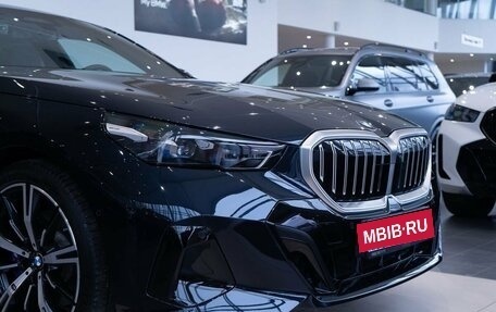 BMW 5 серия, 2024 год, 10 750 000 рублей, 32 фотография