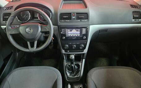 Skoda Yeti I рестайлинг, 2015 год, 999 000 рублей, 9 фотография