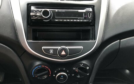Hyundai Solaris II рестайлинг, 2014 год, 884 000 рублей, 14 фотография