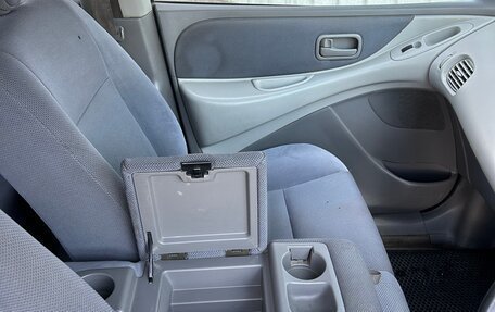 Nissan Tino, 2000 год, 185 000 рублей, 11 фотография