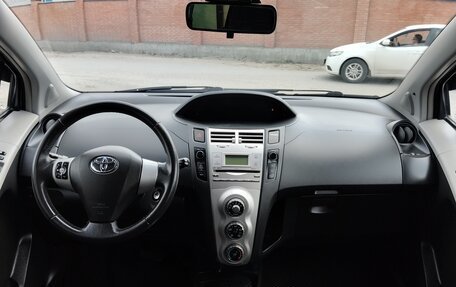 Toyota Yaris III рестайлинг, 2008 год, 650 000 рублей, 9 фотография