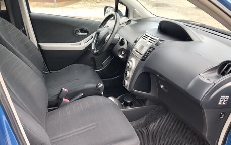 Toyota Yaris III рестайлинг, 2008 год, 650 000 рублей, 12 фотография