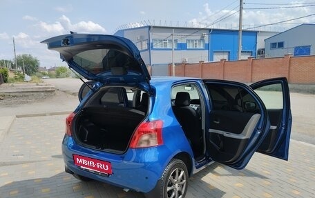 Toyota Yaris III рестайлинг, 2008 год, 650 000 рублей, 3 фотография