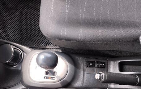 Toyota Yaris III рестайлинг, 2008 год, 650 000 рублей, 34 фотография