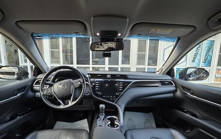 Toyota Camry, 2019 год, 3 250 000 рублей, 6 фотография