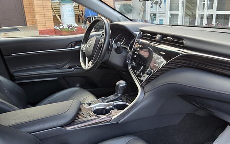 Toyota Camry, 2019 год, 3 250 000 рублей, 8 фотография