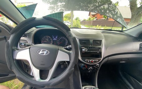 Hyundai Solaris II рестайлинг, 2011 год, 680 000 рублей, 7 фотография