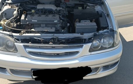 Toyota Avensis III рестайлинг, 2000 год, 455 000 рублей, 34 фотография