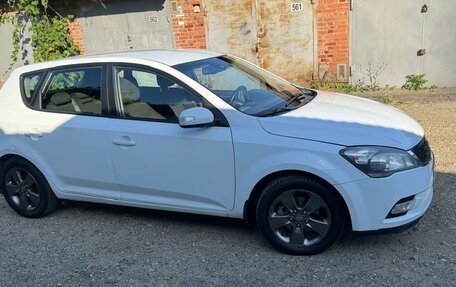 KIA cee'd I рестайлинг, 2010 год, 670 000 рублей, 4 фотография