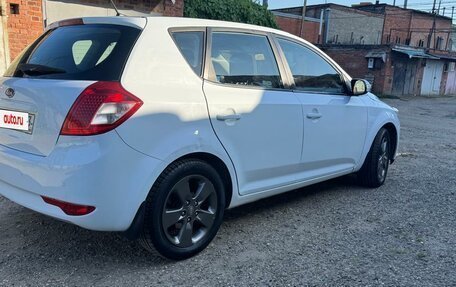 KIA cee'd I рестайлинг, 2010 год, 670 000 рублей, 6 фотография