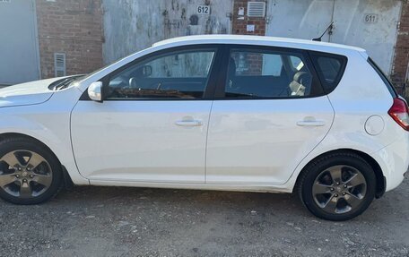 KIA cee'd I рестайлинг, 2010 год, 670 000 рублей, 10 фотография