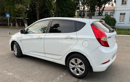 KIA Rio III рестайлинг, 2015 год, 1 050 000 рублей, 3 фотография