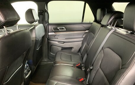 Ford Explorer VI, 2016 год, 2 198 000 рублей, 19 фотография