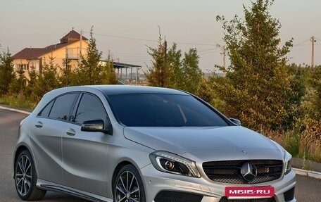 Mercedes-Benz A-Класс, 2014 год, 1 750 000 рублей, 2 фотография