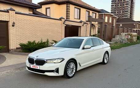 BMW 5 серия, 2022 год, 3 990 000 рублей, 3 фотография