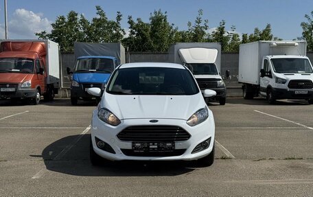 Ford Fiesta, 2018 год, 1 000 000 рублей, 2 фотография
