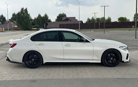 BMW 3 серия, 2019 год, 4 090 000 рублей, 19 фотография